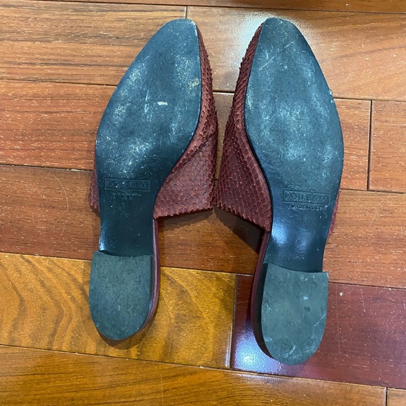 Lou Earl Leather Mules Aix in Oxblood Laser-Cut - Picture 4 of 4